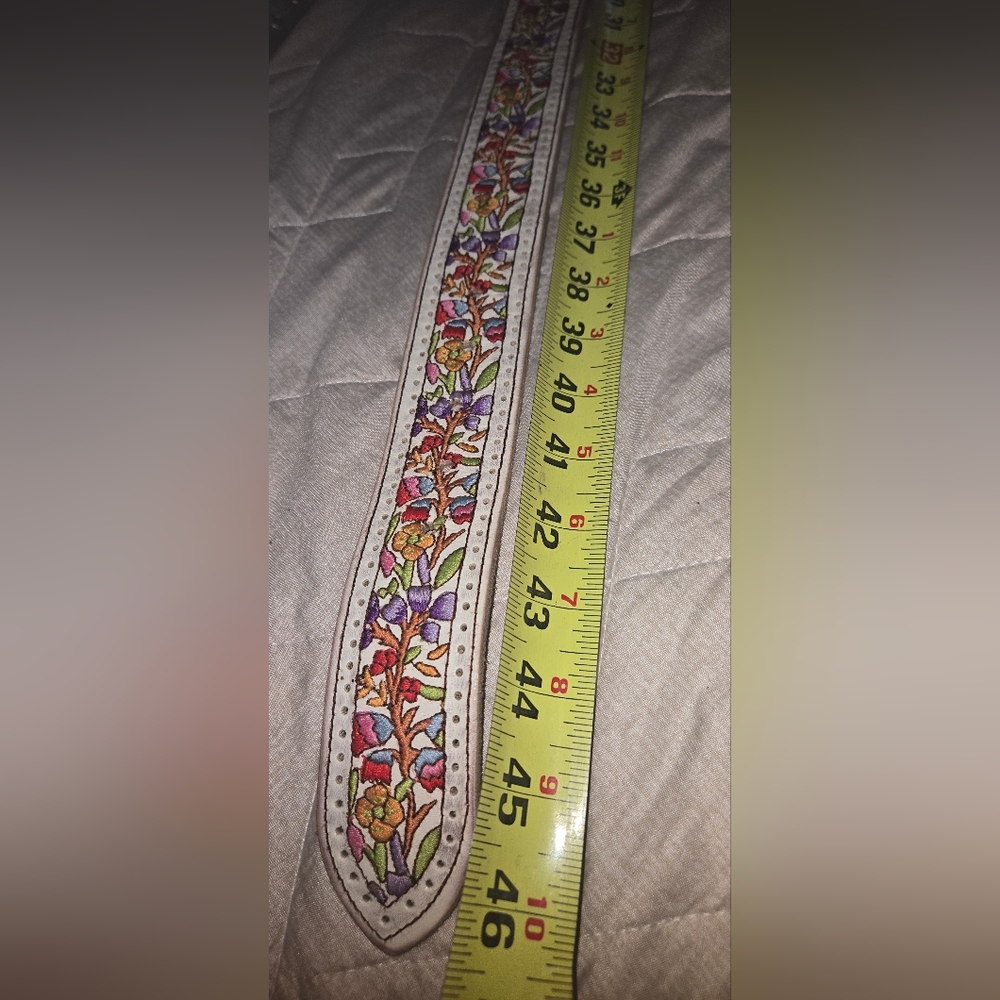 Vintage Lucky Brand Floral Embroidered Belt with Gold Buckle - Picture 4 of 6